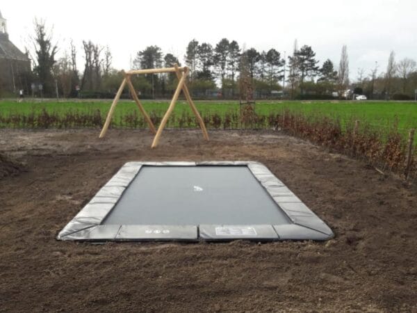 Installation Rectangular Flat (3) FLAT Bodentrampolin Installationsservice