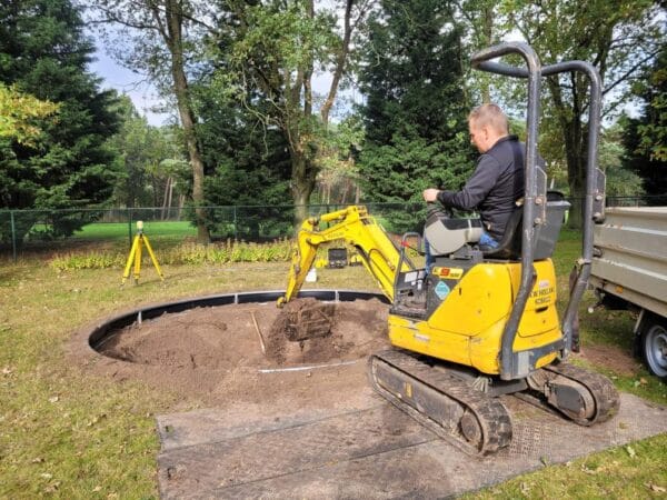 Trampoline Installation -Digger (3) FLAT Bodentrampolin Installationsservice